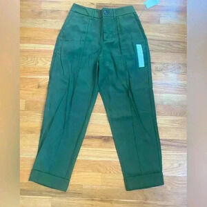 NWT A new day, women’s green cropped ankle dress pants, Size 8 inseam 26”